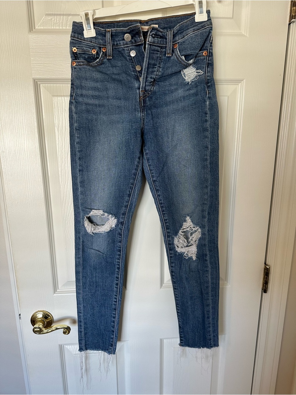 Levi’s Distressed Women’s Wedgie Skinny Jeans